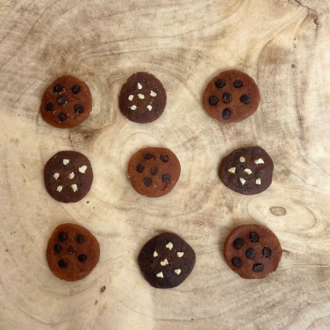 RRP £4.50 Antos Christmas Dog Treats - Chicken & Duck Cookie Pack - Natural Ingredients